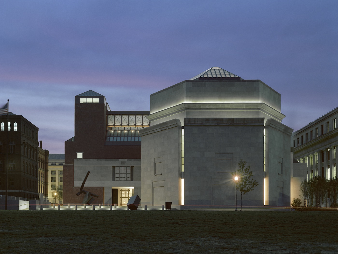 US Holocaust Memorial Museum